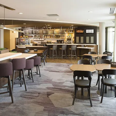 Courtyard By Marriott Sioux Falls-2